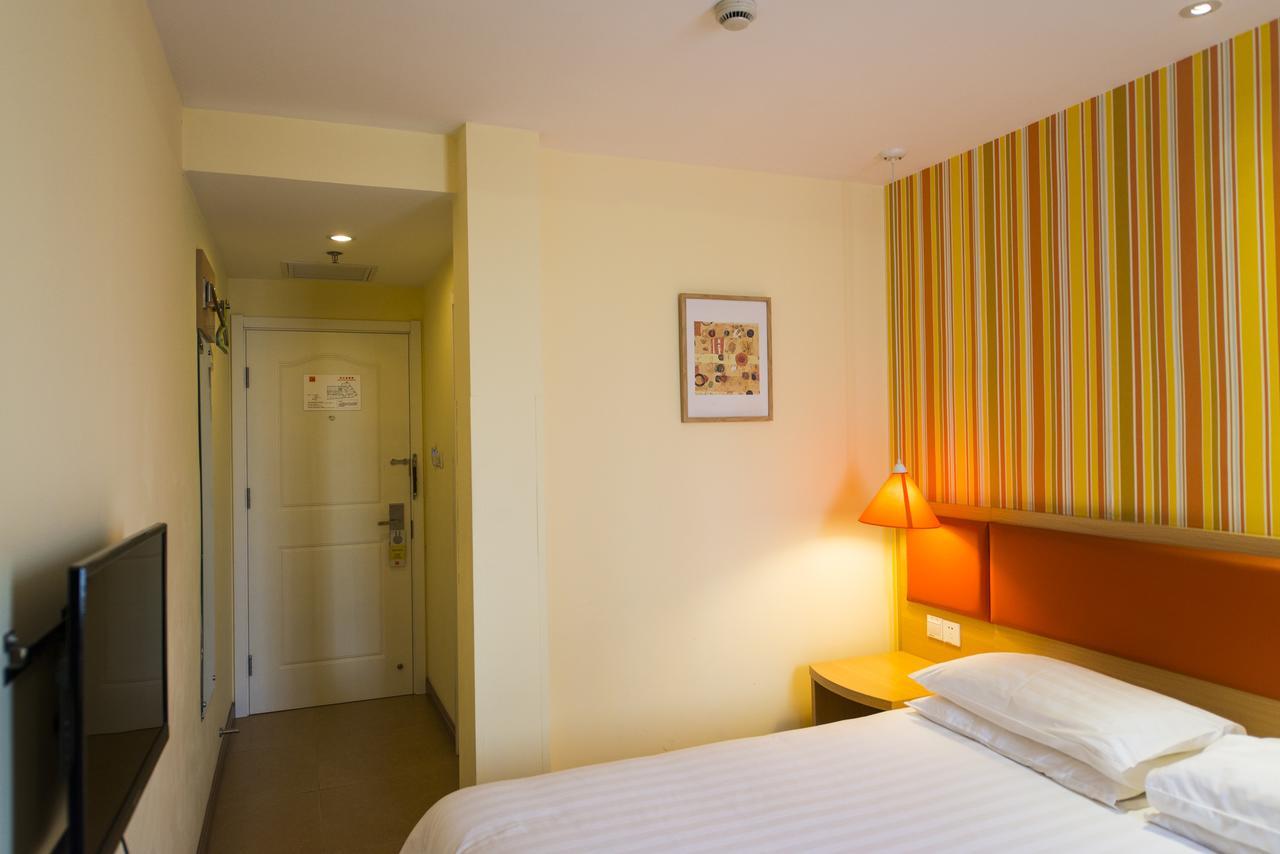 Home Inn Tianjin Weijin Road Tianjin University מראה חיצוני תמונה